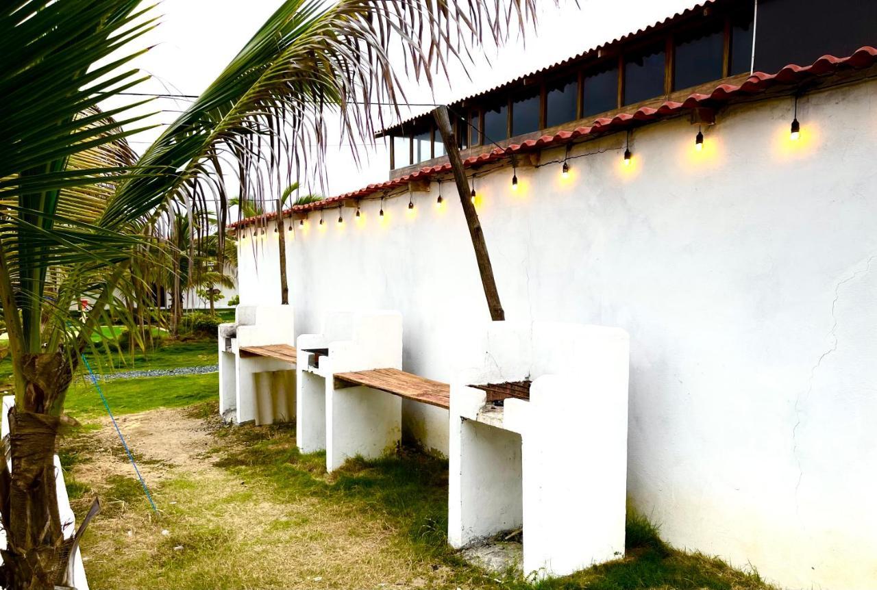 Hostal Tropicoco Hotel Playas Exterior foto